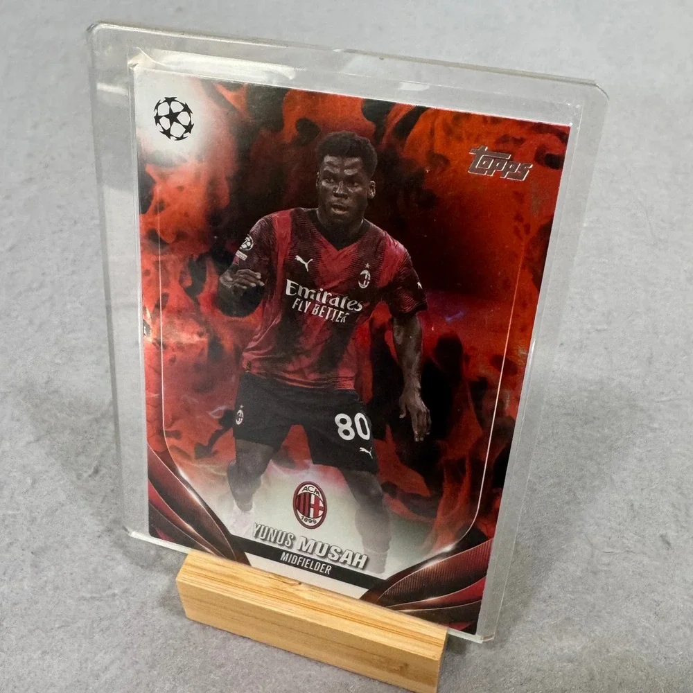 Topps Yunus Musah Trading Card AC Milan Red Black UEFA Champions League #89